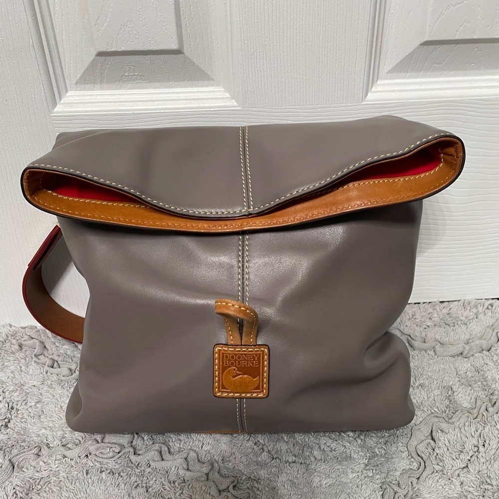 Dooney & Bourke crossbody - Picture 5 of 6